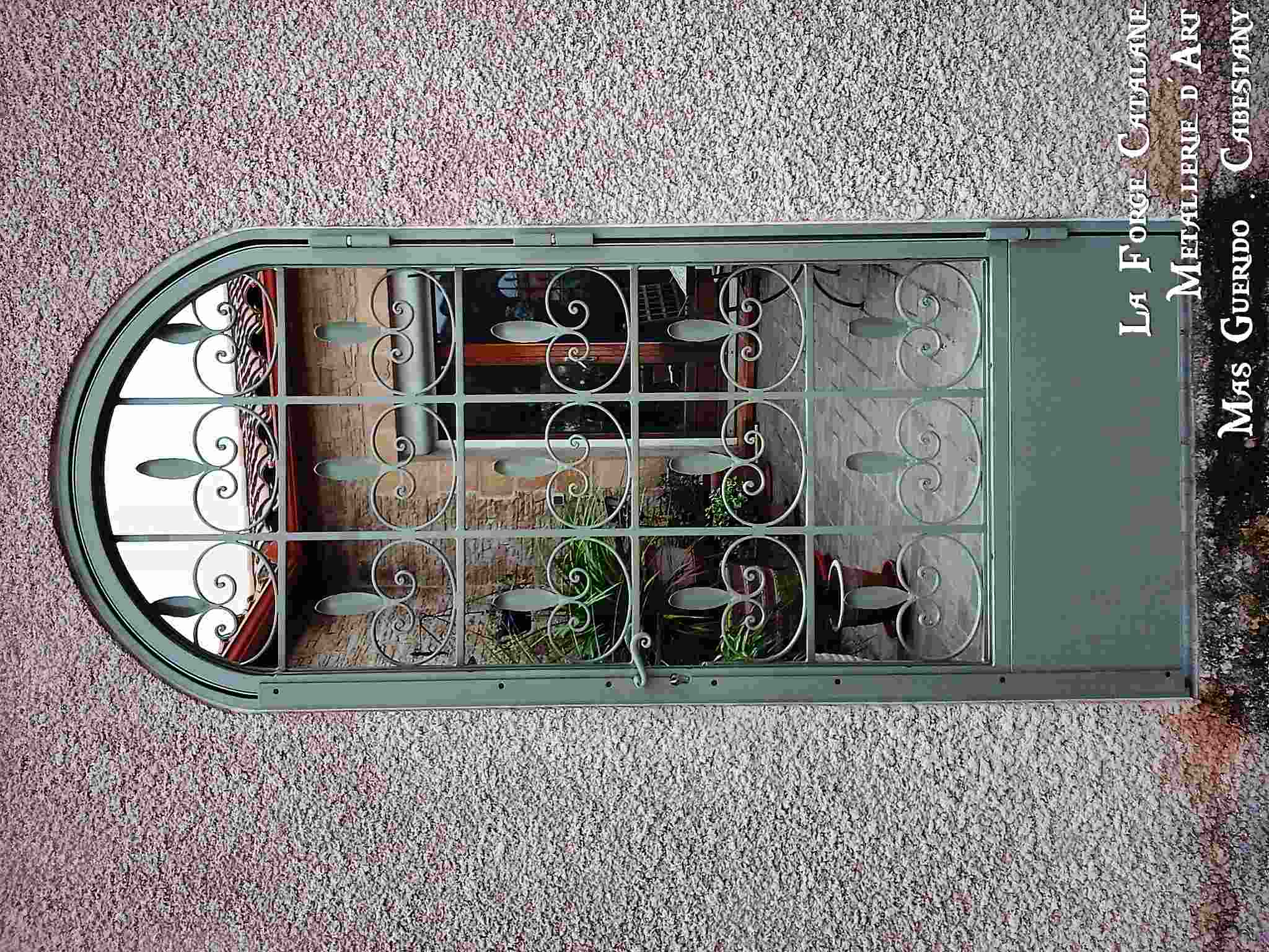 porte ouvrage remplissage coeurs et feuilles  forge catalane.jpg